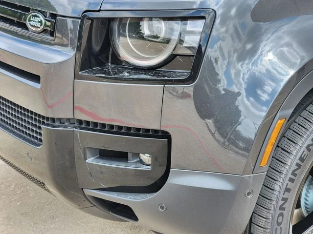 2026 Land Rover Defender 130 - Image 8