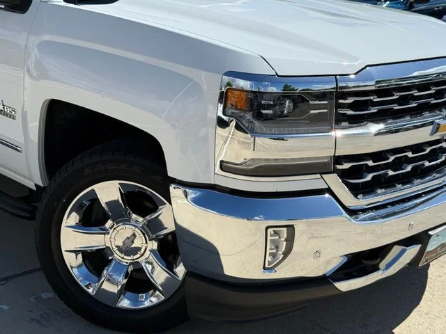2017 Chevrolet Silverado 1500 - Image 3