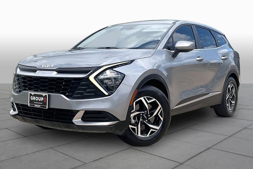 2023 Kia Sportage - Image 1