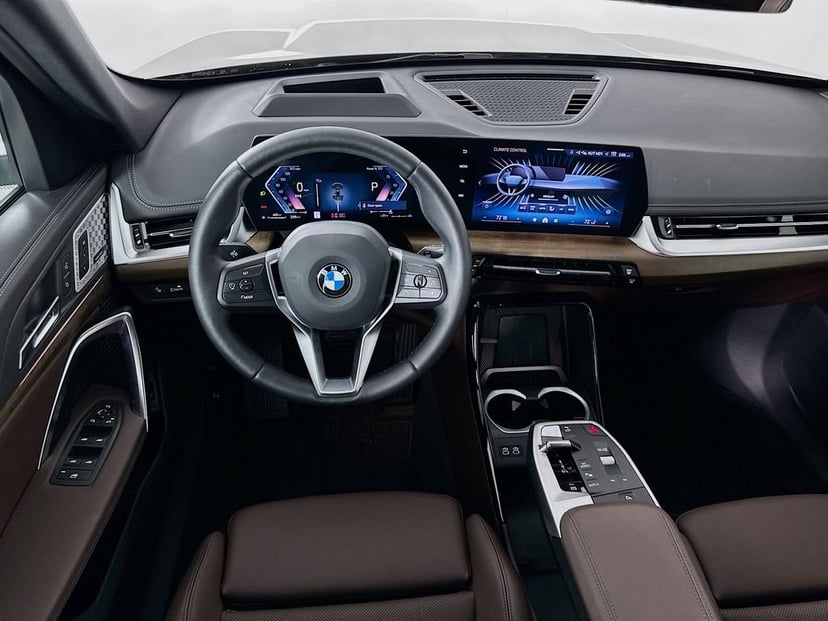 2025 BMW X1 - Image 23
