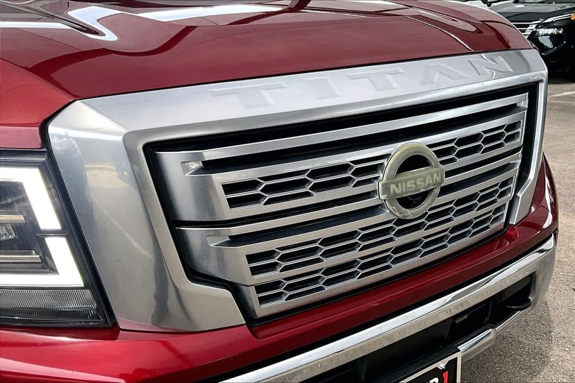 2021 Nissan Titan - Image 30