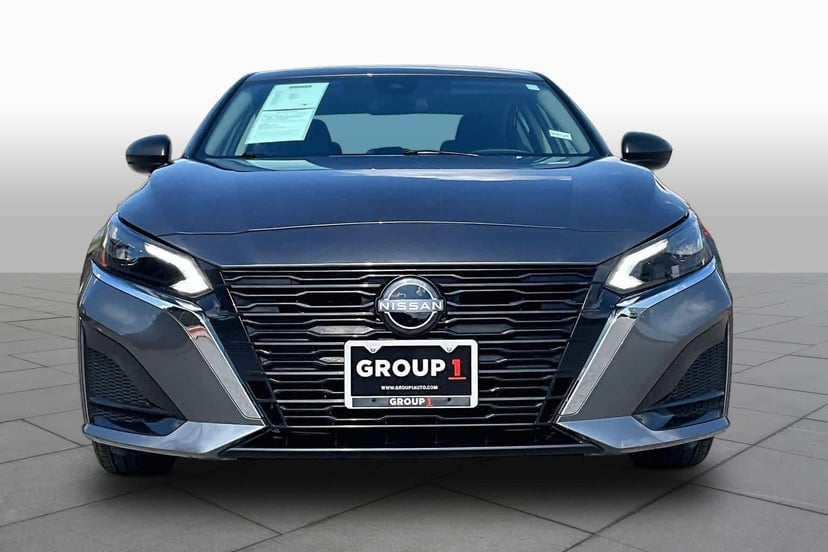 2025 Nissan Altima - Image 4