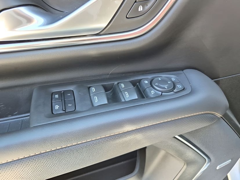 2022 GMC Yukon XL - Image 28