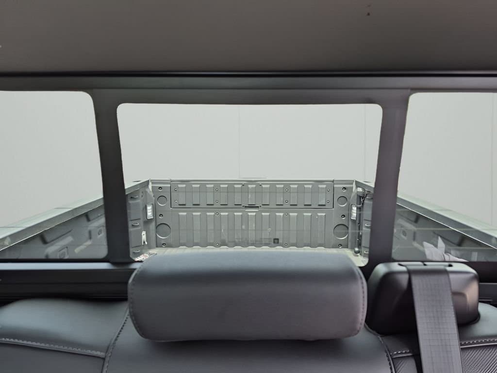 2024 GMC Sierra 2500HD - Image 25