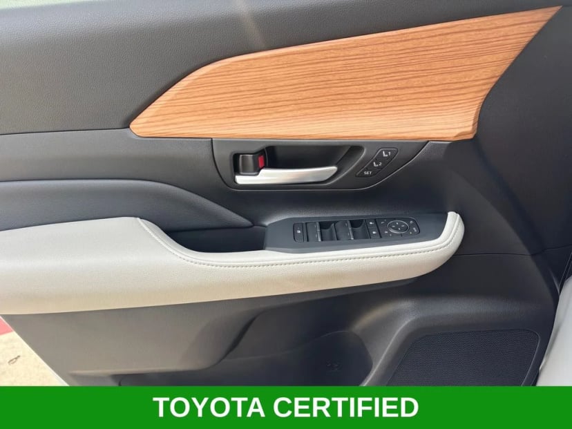 2025 Toyota Grand Highlander - Image 22