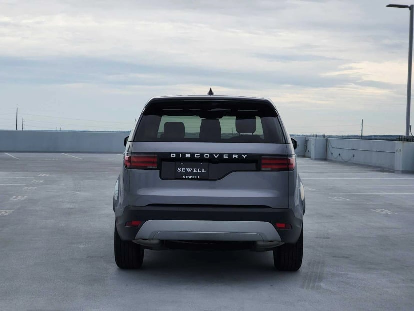 2025 Land Rover Discovery - Image 6