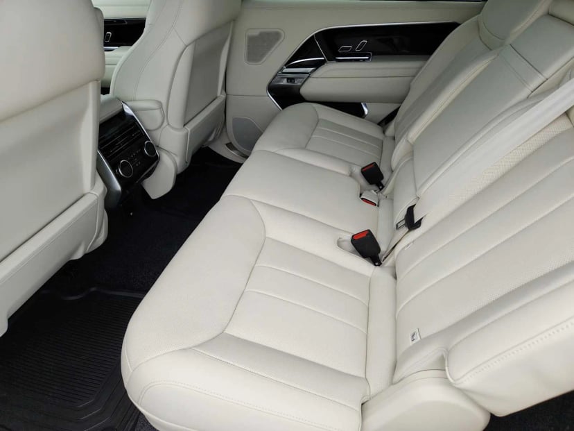 2026 LAND ROVER Range Rover - Image 29