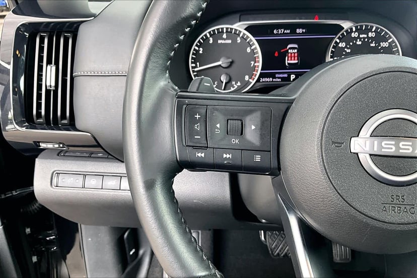 2025 Nissan Pathfinder - Image 23