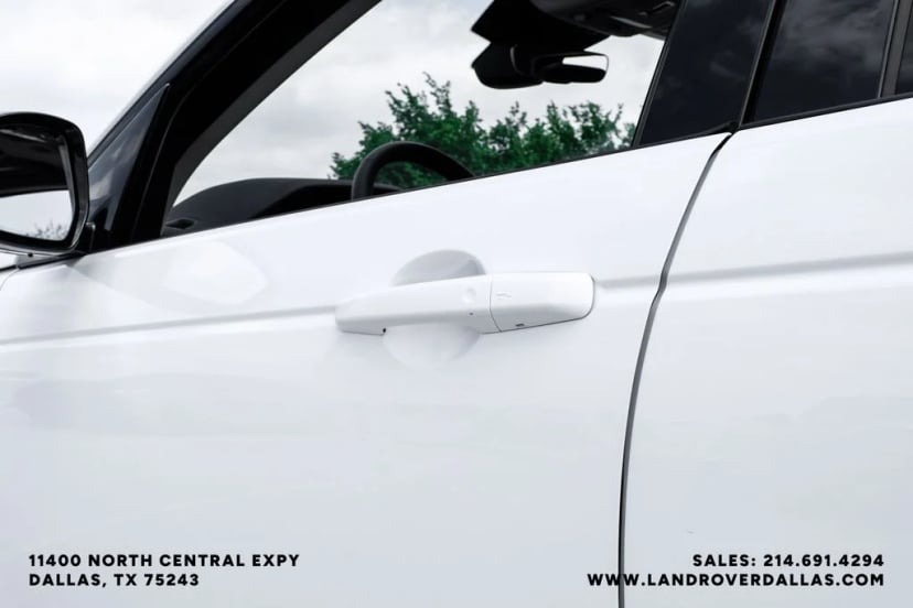 2025 Land Rover Discovery Sport - Image 31