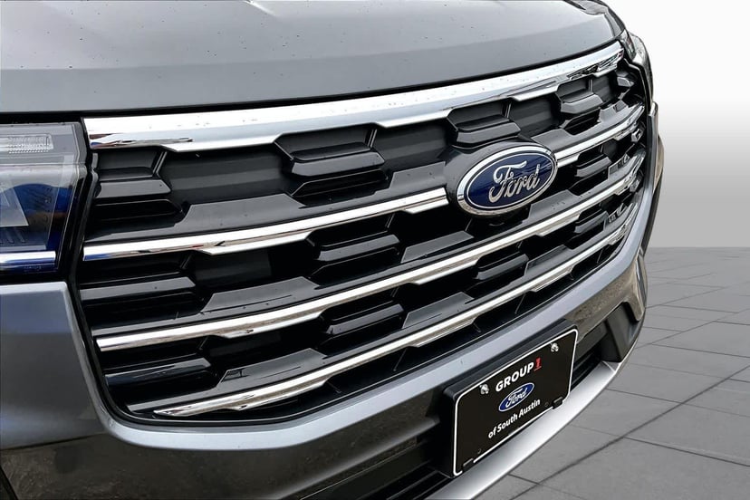 2025 Ford Explorer - Image 29