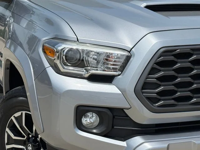 2020 Toyota Tacoma - Image 3