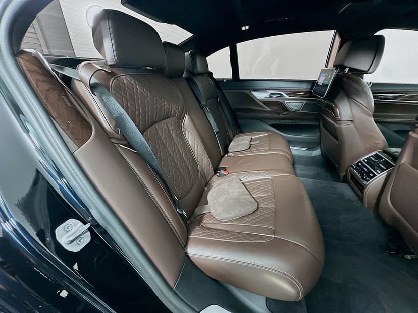 2022 BMW 7 Series - Image 29