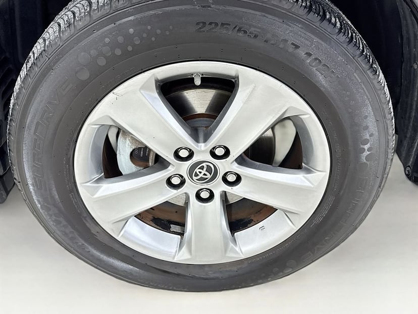 2015 Toyota RAV4 - Image 36