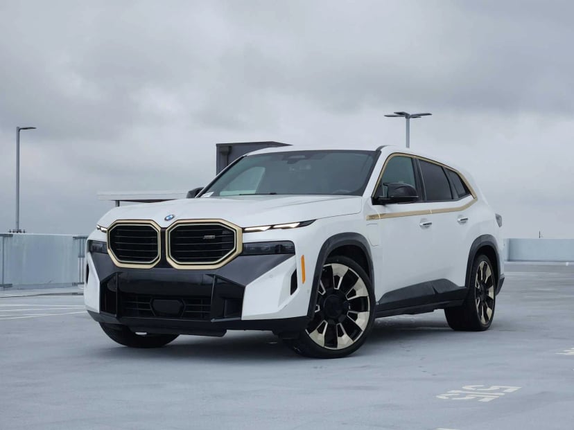 2023 BMW XM - Image 1
