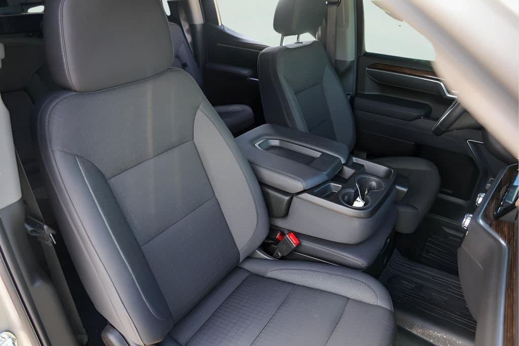 2026 GMC Sierra 1500 - Image 32