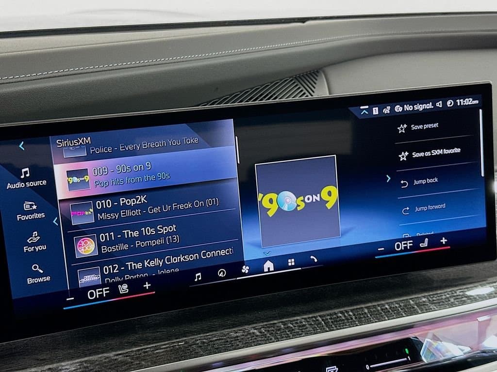 2025 BMW 7 Series - Image 11