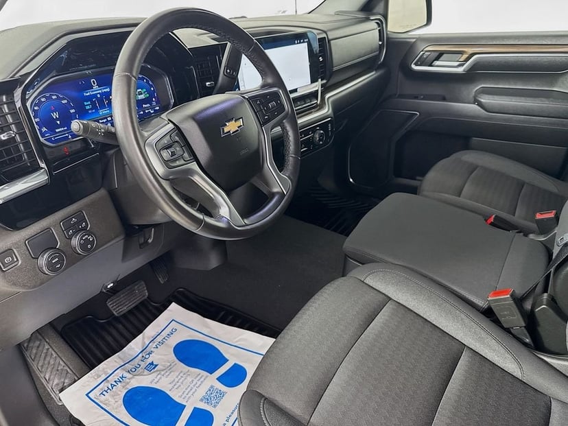 2023 Chevrolet Silverado 1500 - Image 10