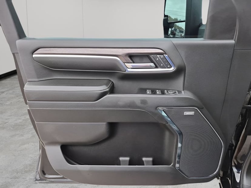 2024 Chevrolet Silverado 2500HD - Image 26
