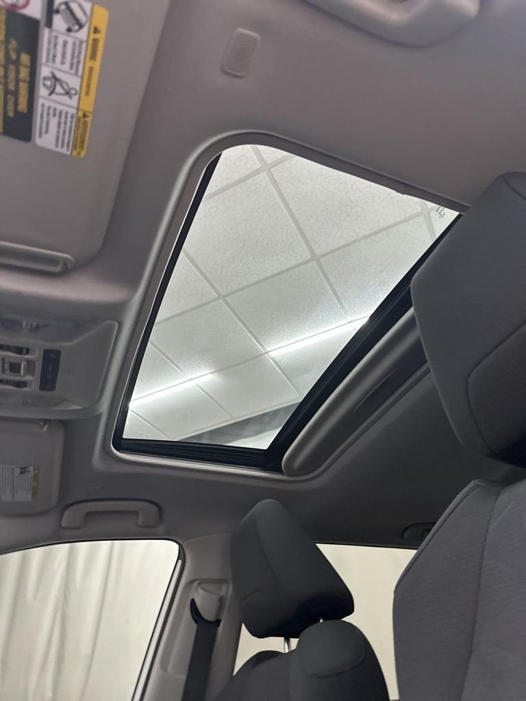 2024 Toyota RAV4 - Image 20