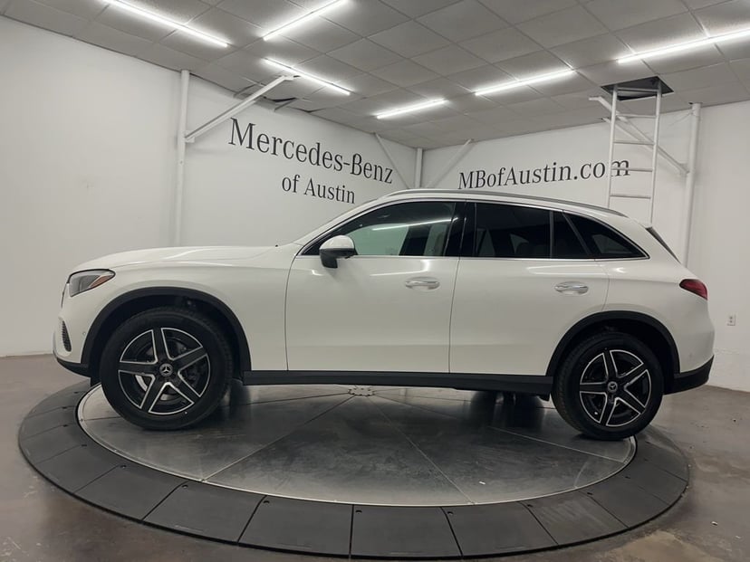 2026 Mercedes-Benz GLC - Image 4