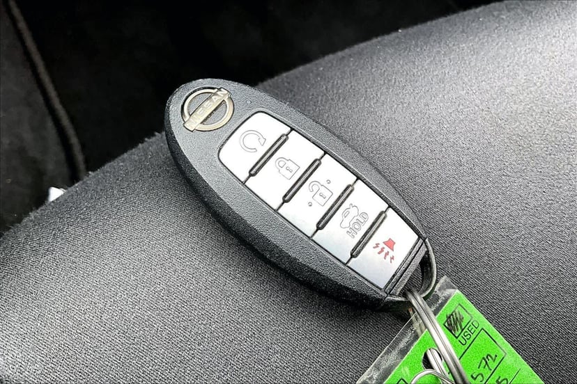 2025 Nissan Altima - Image 15
