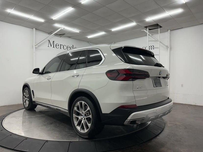 2024 BMW X5 - Image 5