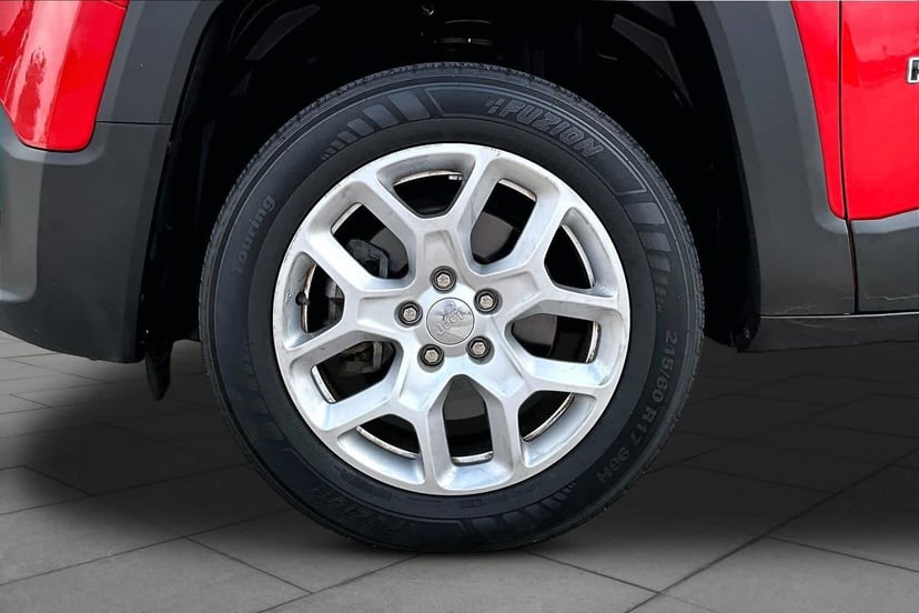 2016 Jeep Renegade - Image 11