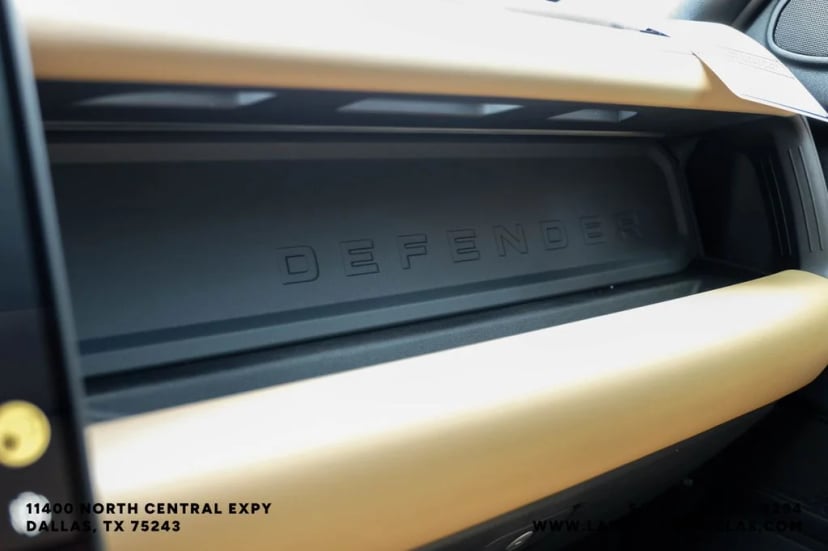 2026 Land Rover Defender 110 - Image 30