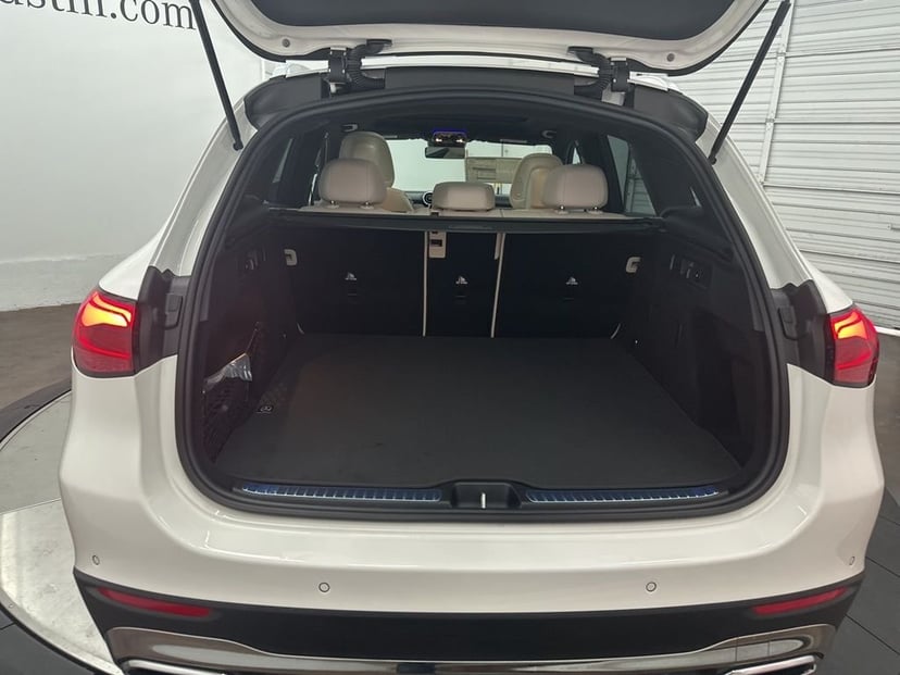 2026 Mercedes-Benz GLC - Image 24