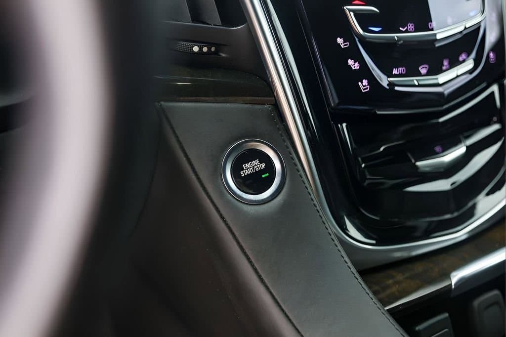 2020 Cadillac Escalade - Image 19