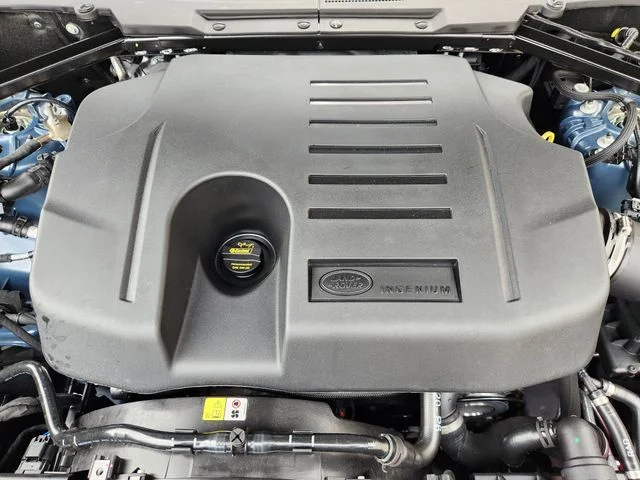 2026 Land Rover Defender 110 - Image 21