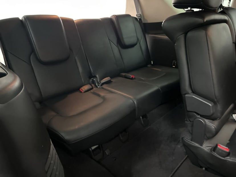 2018 INFINITI QX80 - Image 24