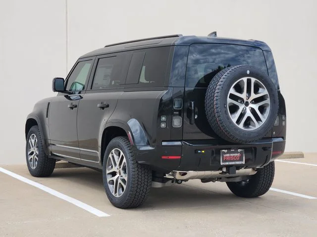 2026 Land Rover Defender 110 - Image 3
