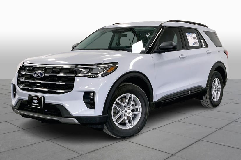2026 Ford Explorer - Image 22