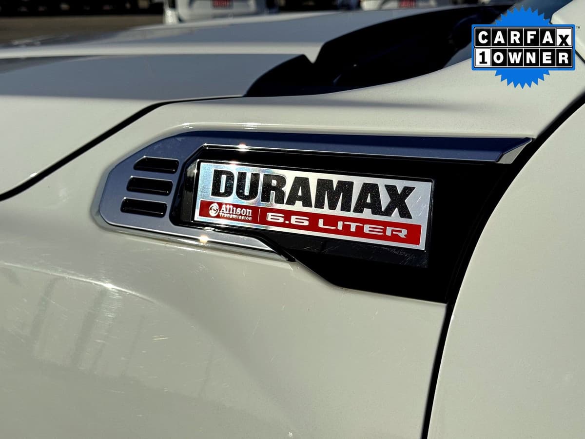 2024 GMC Sierra 2500HD - Image 3