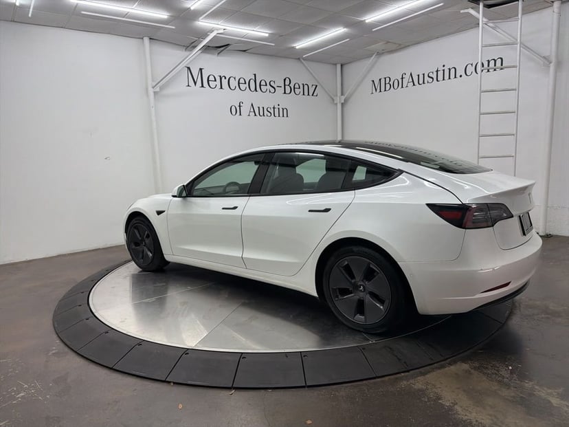 2022 Tesla Model 3 - Image 4