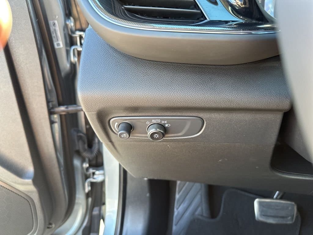 2023 Buick Envision - Image 28