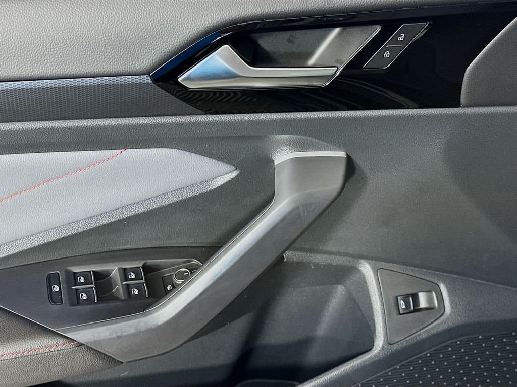 2025 Volkswagen Jetta GLI - Image 17