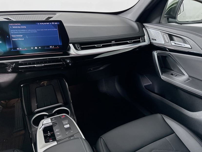 2025 BMW X1 - Image 23