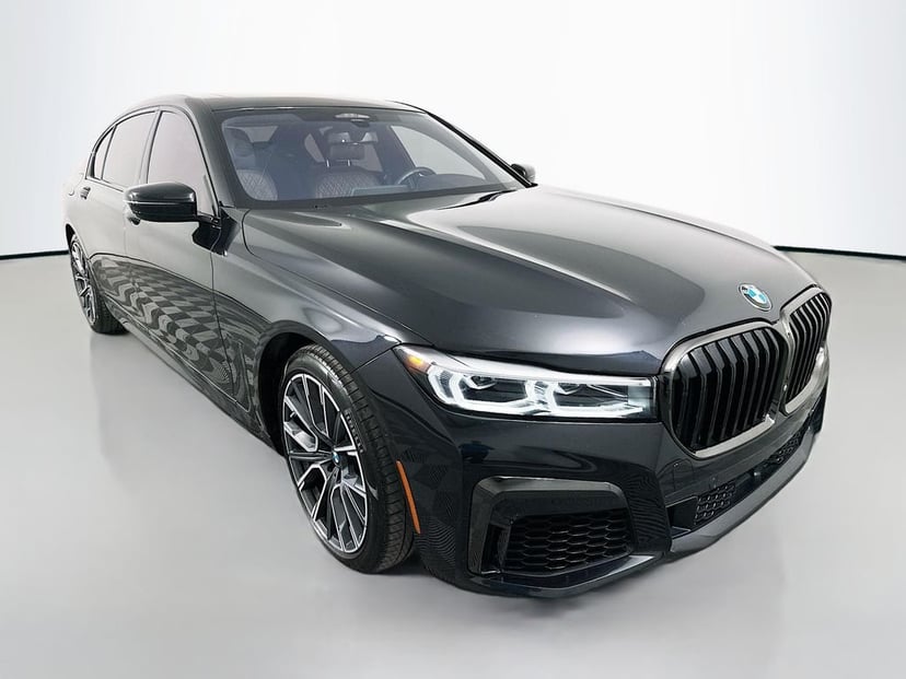 2022 BMW 7 Series - Image 3