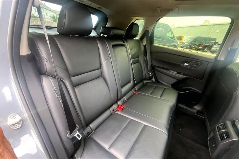 2023 Nissan Rogue - Image 21