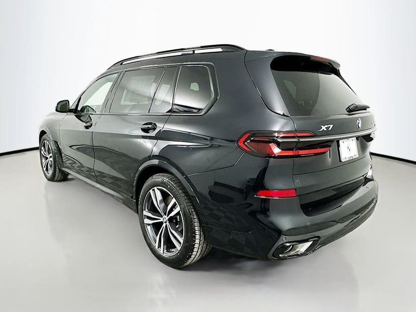 2026 BMW X7 - Image 7