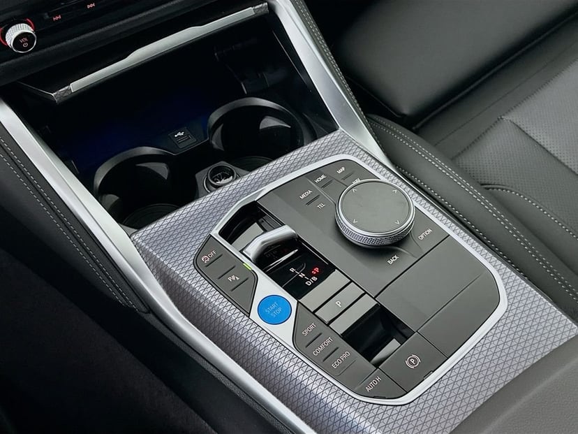 2026 BMW i4 - Image 15