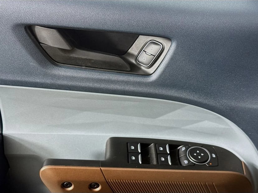 2024 Ford Maverick - Image 21