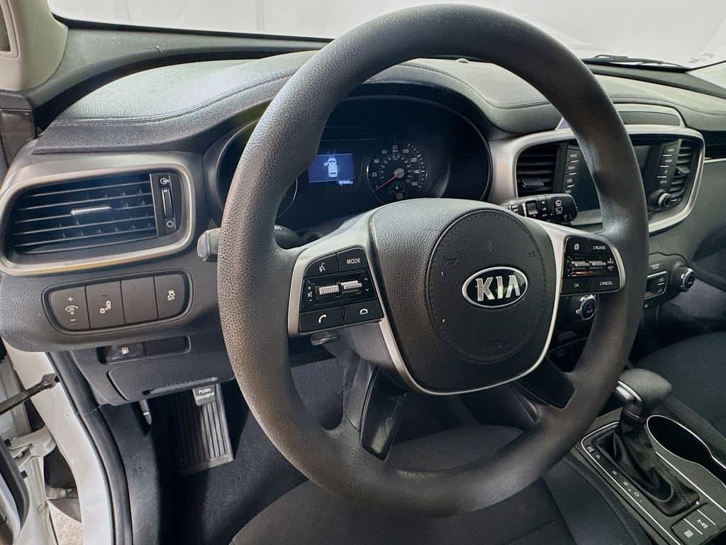 2019 KIA Sorento - Image 12