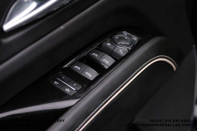 2021 Cadillac Escalade - Image 52