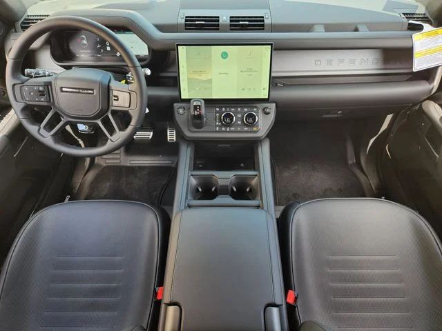 2026 Land Rover Defender 110 - Image 25