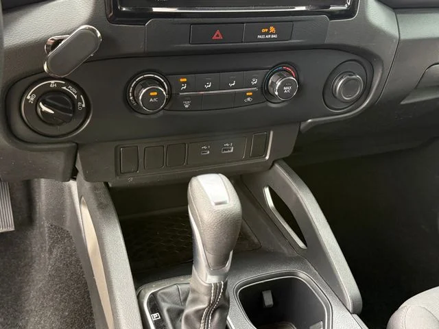 2022 Nissan Frontier - Image 16
