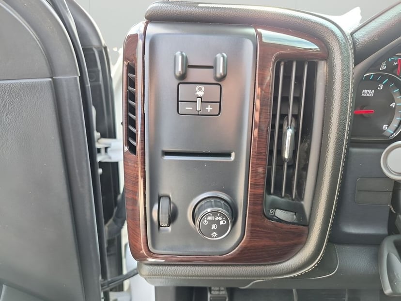 2016 Chevrolet Silverado 3500HD - Image 35