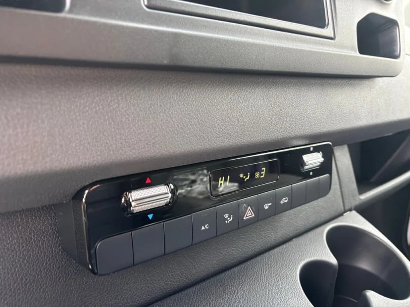 2025 Mercedes-Benz Sprinter 2500 - Image 17